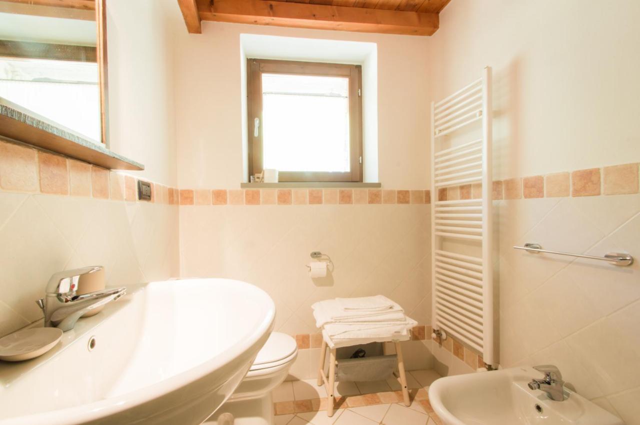 Ca' Di Martino Bed & Breakfast Gavedo Bagian luar foto