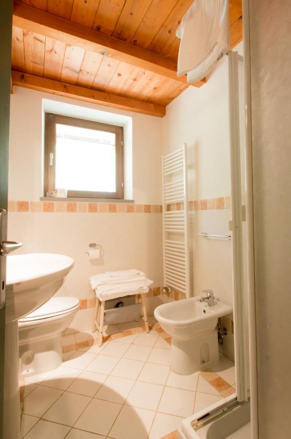 Ca' Di Martino Bed & Breakfast Gavedo Bagian luar foto